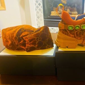 GUCCI VELVET GG HEAD BAND NEVER WORN!!!